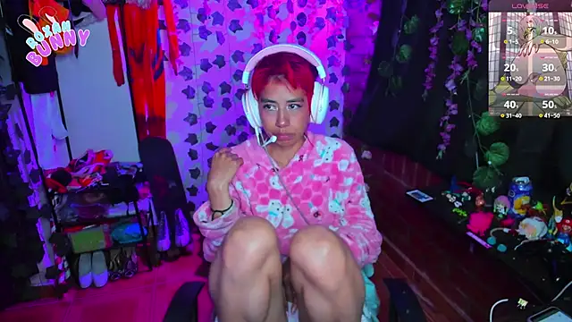 Roxanbunny1 online show from 03/19/25, 06:03