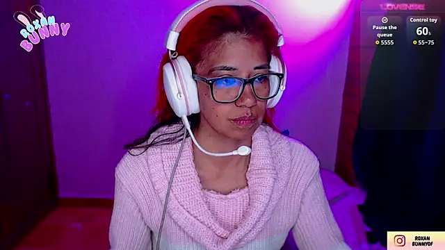 Roxanbunny1 online show from 09/24/25, 05:33