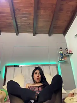 Snapshot of SeleneNooir chatting on 06/19/26, 11:30 SeleneNooir online show from 06/19/26, 11:30