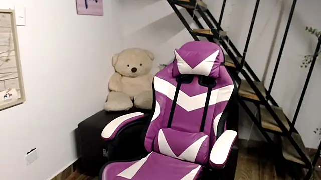 samantha baby  online show from 11/19/25, 08:53