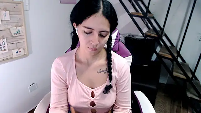 samantha baby  online show from 01/17/26, 04:33