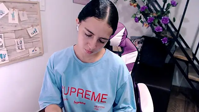 samantha baby  online show from 04/10/26, 05:50