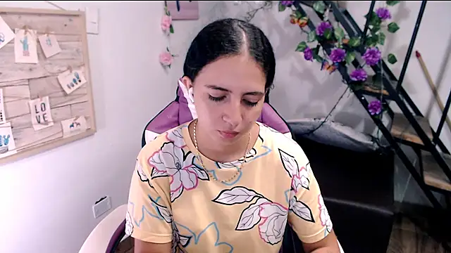samantha baby  online show from 06/02/26, 05:15
