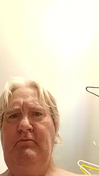 Snapshot of graham1980 chatting on 09/22/25, 03:58 graham1980 online show from 09/22/25, 03:58