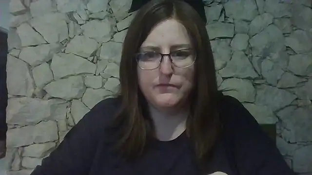 Madeline Beau online show from 11/06/25, 05:36