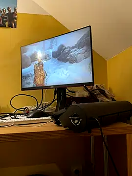 Snapshot of la_chiennete chatting on 09/22/25, 09:28 la chiennete online show from 09/22/25, 09:28