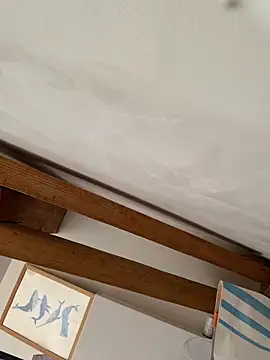 Snapshot of la_chiennete chatting on 02/25/26, 03:10 la chiennete online show from 02/25/26, 03:10