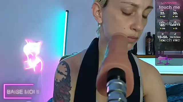 Snapshot of Liza_Rosa chatting on 02/25/25, 02:00 Liza Rosa online show from 02/25/25, 02:00