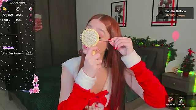 Snapshot of EleanorePeach chatting on 12/25/24, 04:44 EleanorePeach online show from 12/25/24, 04:44