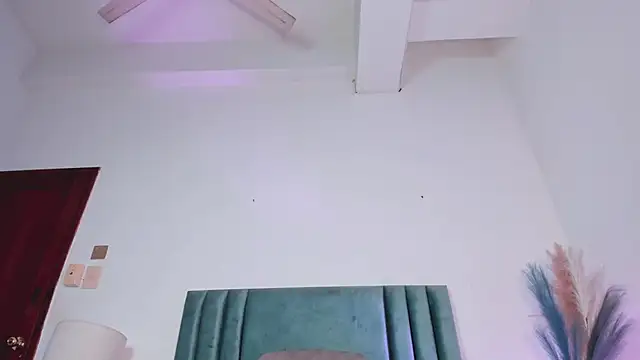 NoraDasilva online show from 02/22/25, 06:28