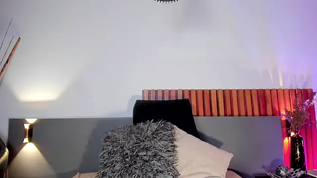 NoraDasilva online show from 03/09/25, 12:00