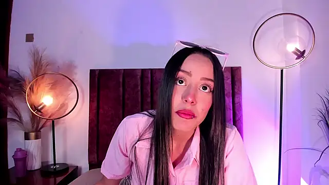 NoraDasilva online show from 03/13/25, 09:37