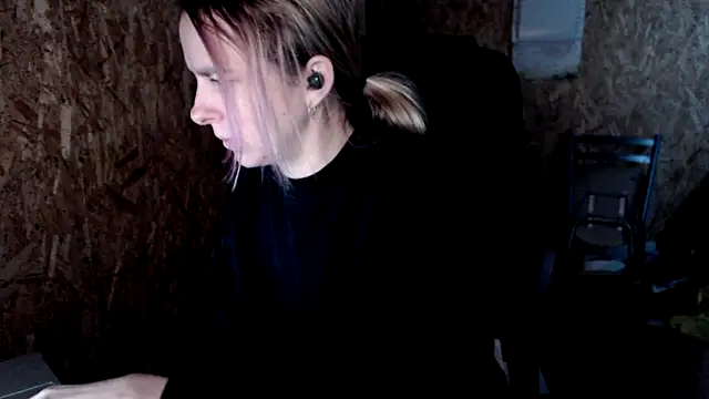 Snapshot of las_sweet chatting on 12/22/25, 10:34 las sweet online show from 12/22/25, 10:34