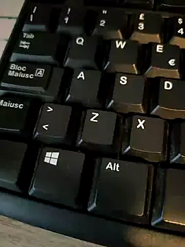 Snapshot of Ouram_81 chatting on 01/27/25, 12:58 Ouram 81 online show from 01/27/25, 12:58