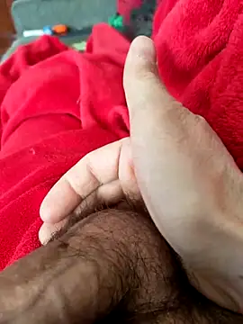 Snapshot of Ouram_81 chatting on 04/01/26, 07:42 Ouram 81 online show from 04/01/26, 07:42