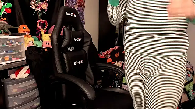 ShinyCherub online show from 10/12/25, 07:57