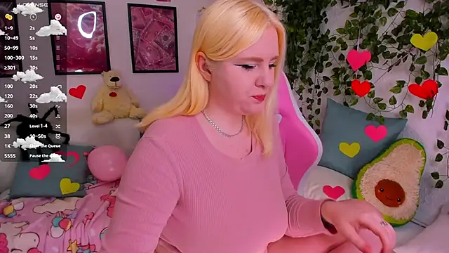 art lovee online show from 02/15/26, 01:35