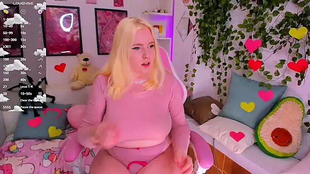 art lovee online show from 02/17/26, 01:24