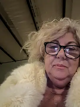 Merilulla online show from 11/16/25, 02:06