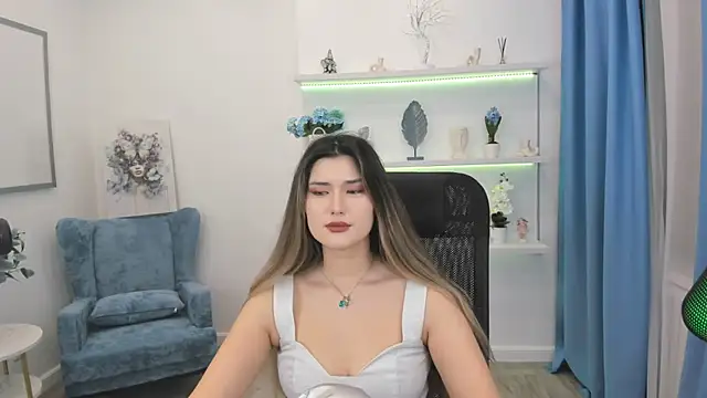 AnneTLi online show from 09/19/25, 03:19