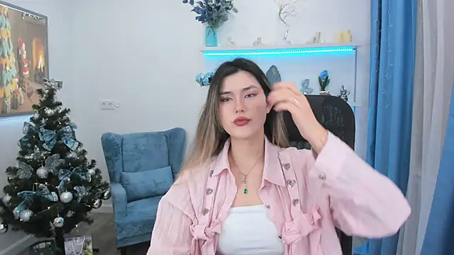 AnneTLi online show from 12/05/25, 03:26