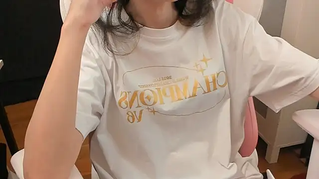 Snapshot of Mayala__ chatting on 05/01/26, 10:20 Mayala online show from 05/01/26, 10:20