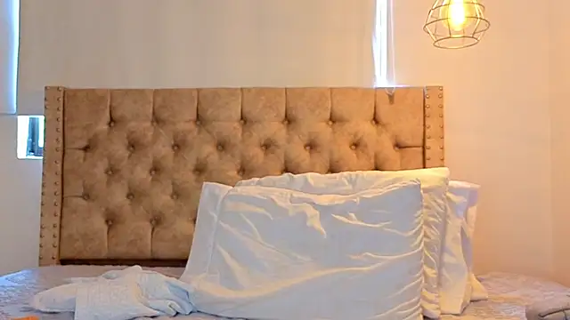 KeryHillson online show from 04/18/26, 03:05