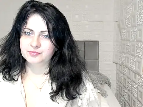 Lillian2 online show from 01/27/25, 07:46