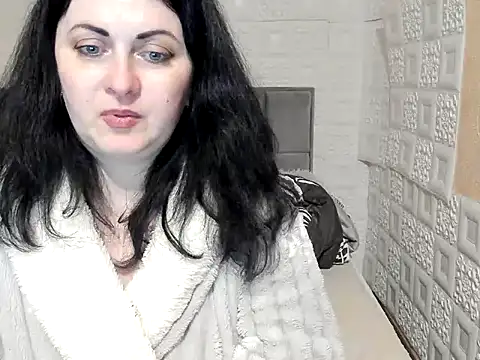 Lillian2 online show from 02/19/25, 09:36