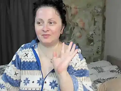 Lillian2 online show from 05/16/26, 05:26