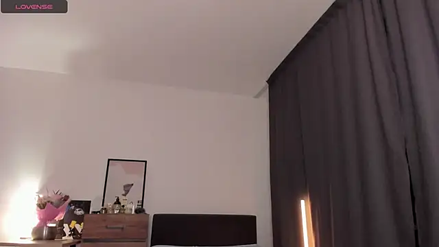 Alice Dias online show from 02/19/25, 05:06