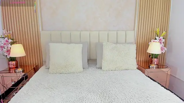 LUNATAYLORS online show from 11/05/25, 11:10