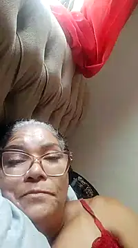 Snapshot of Delicy1 chatting on 01/04/25, 01:42 Delicy1 online show from 01/04/25, 01:42