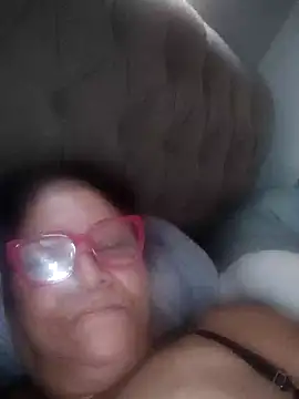 Snapshot of Delicy1 chatting on 01/14/25, 10:38 Delicy1 online show from 01/14/25, 10:38