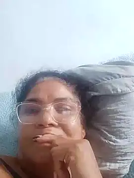 Snapshot of Delicy1 chatting on 01/24/25, 08:11 Delicy1 online show from 01/24/25, 08:11