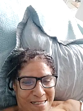 Snapshot of Delicy1 chatting on 03/15/25, 03:27 Delicy1 online show from 03/15/25, 03:27