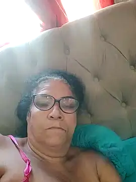 Snapshot of Delicy1 chatting on 10/24/25, 01:29 Delicy1 online show from 10/24/25, 01:29