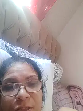 Delicy1 online show from 02/15/26, 12:25