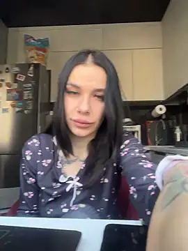 Queen of pain online show from 03/10/26, 06:51