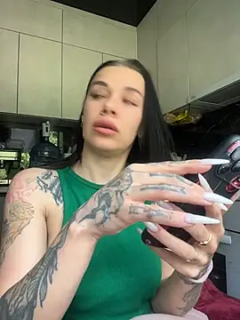Queen of pain online show from 06/03/26, 07:00