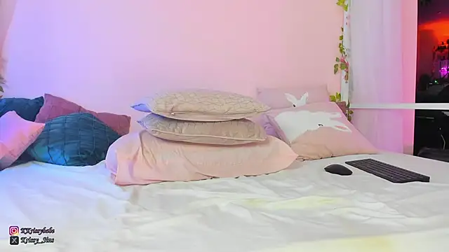 Snapshot of KrissySinsx chatting on 02/06/26, 08:07 KrissySinsx online show from 02/06/26, 08:07