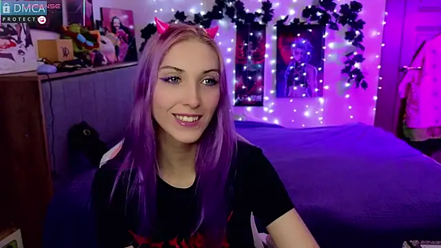 Snapshot of Violet_Noir chatting on 01/21/25, 07:15 Violet Noir online show from 01/21/25, 07:15