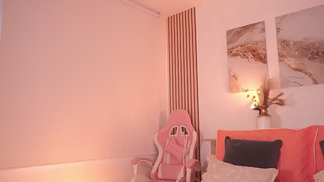 LillyThompson online show from 03/19/26, 09:19