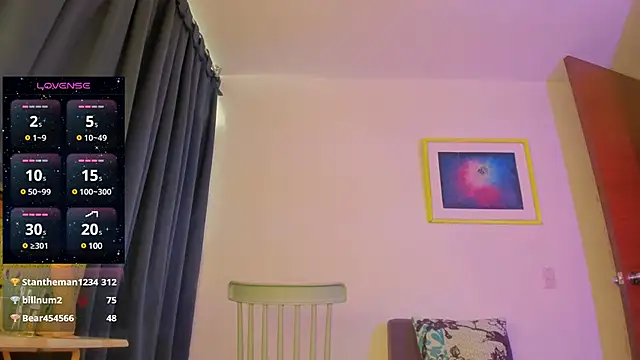 Snapshot of sexual__queen chatting on 01/27/25, 10:06 sexual  queen online show from 01/27/25, 10:06