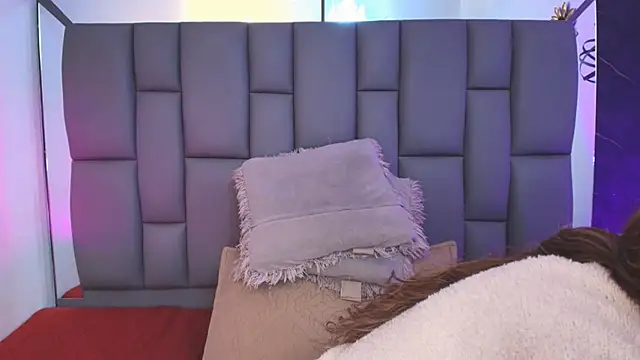  MiaBrown  online show from 02/04/26, 12:11