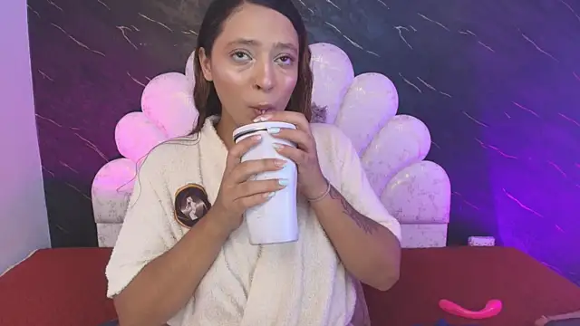  MiaBrown  online show from 04/21/26, 12:11