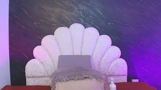 Snapshot of _MiaBrown_ chatting on 06/01/26, 12:07 MiaBrown online show from 06/01/26, 12:07
