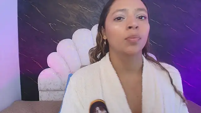 Snapshot of _MiaBrown_ chatting on 06/09/26, 12:06 MiaBrown online show from 06/09/26, 12:06