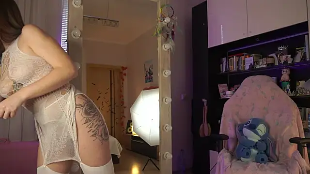 AlitaXAngelic online show from 11/26/25, 09:32