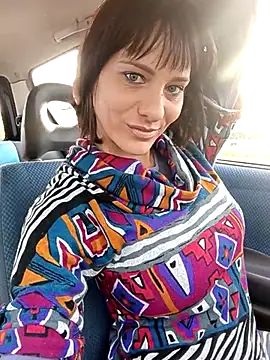 Emyly83 online show from 10/24/25, 07:05